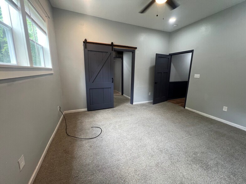 Building Photo - 1106 S Ringo St