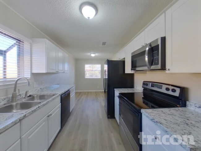 Building Photo - 6963 Downey Ct