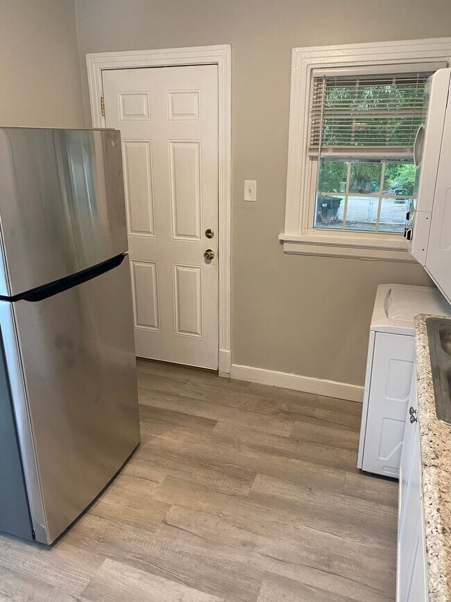 Building Photo - 2 bedroom House in the Randolph Community