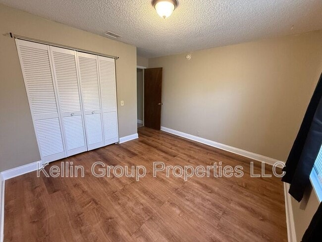 Building Photo - 5649 Struthers Ct