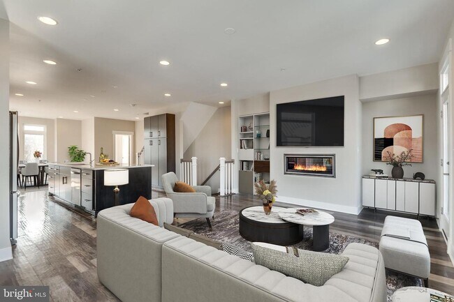 Building Photo - 22881 Emberbrook Cir