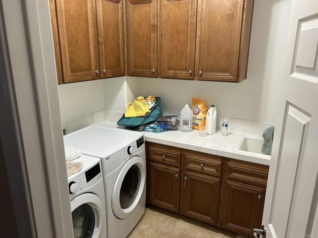 Building Photo - 6415 Calmeria Pl