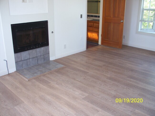 Building Photo - 7339 W 91st St