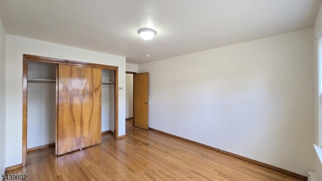 Building Photo - 222 Park Ave