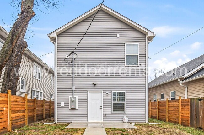 Building Photo - 416 Eastern Ave