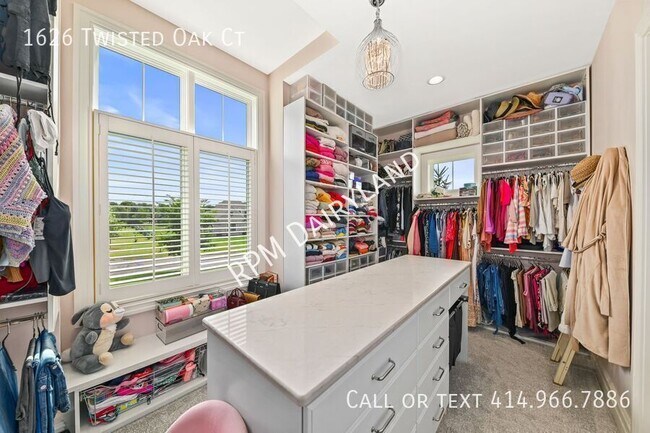 Building Photo - 1626 Twisted Oak Ct