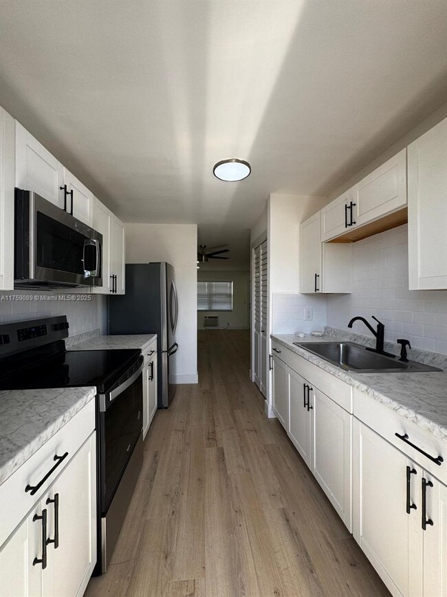 Building Photo - 2649 Van Buren St