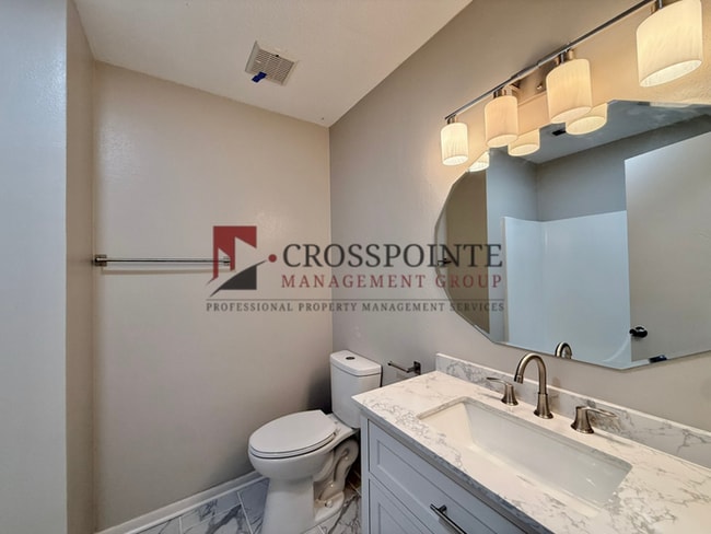 Building Photo - Tour Today! 3 Bedroom, 2 Bathroom Home!
