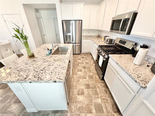 Building Photo - 20 Barbara Ln