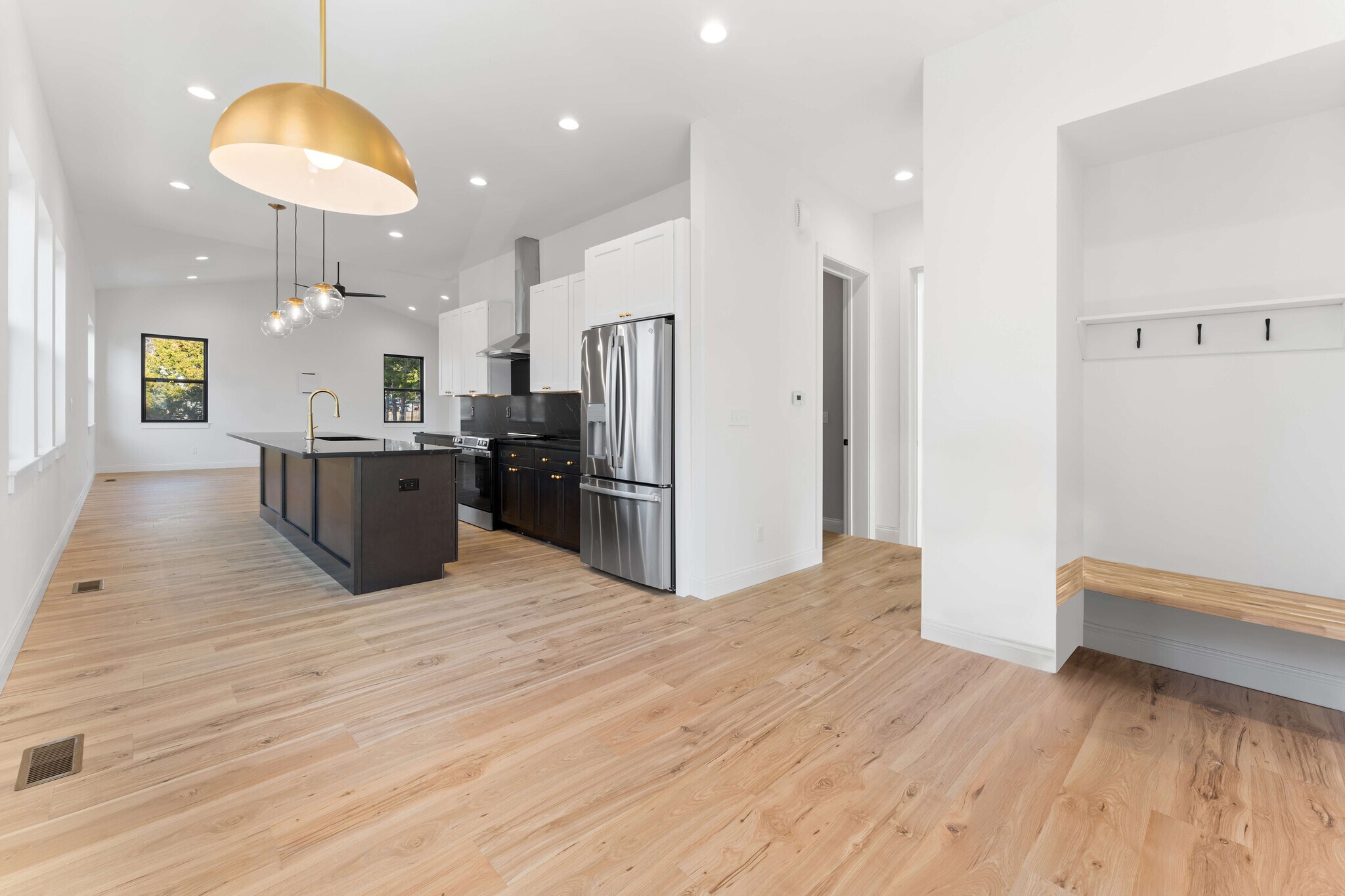 Building Photo - 6515 Nashville Ave