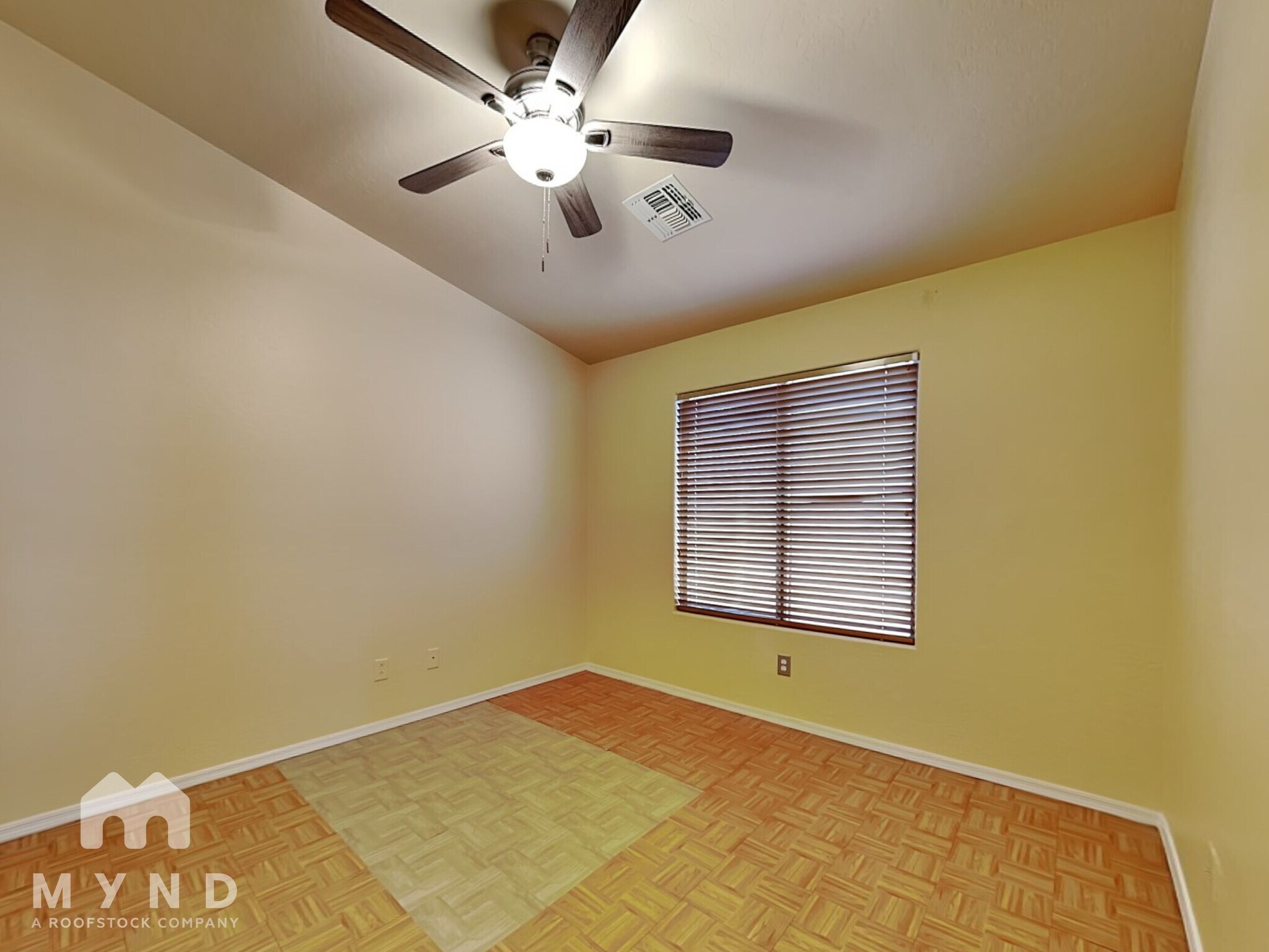 Building Photo - 12813 W Aster Dr