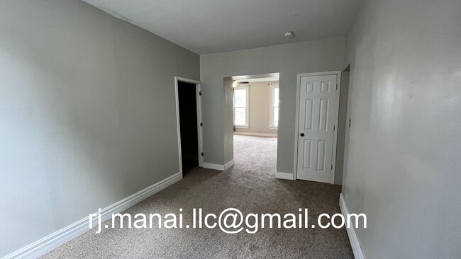 Building Photo - 1033 S Gibson St