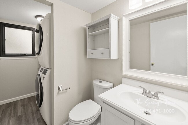 Building Photo - 2770 Richmond Dr