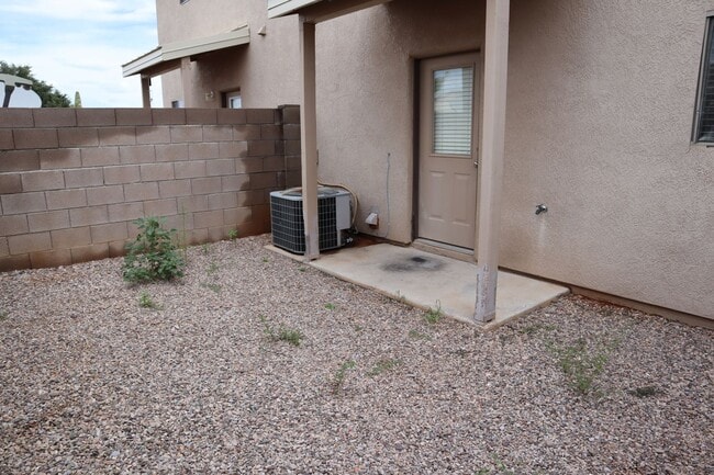 Building Photo - Cool Price, Hot Item!