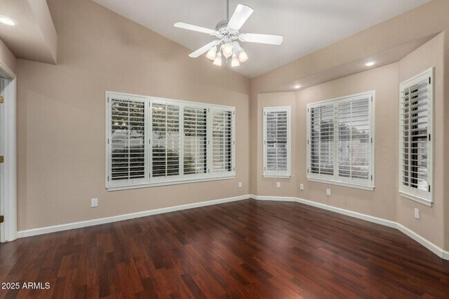 Building Photo - 4 Bedroom 2 Bathroom Scottsdale Ranch Home