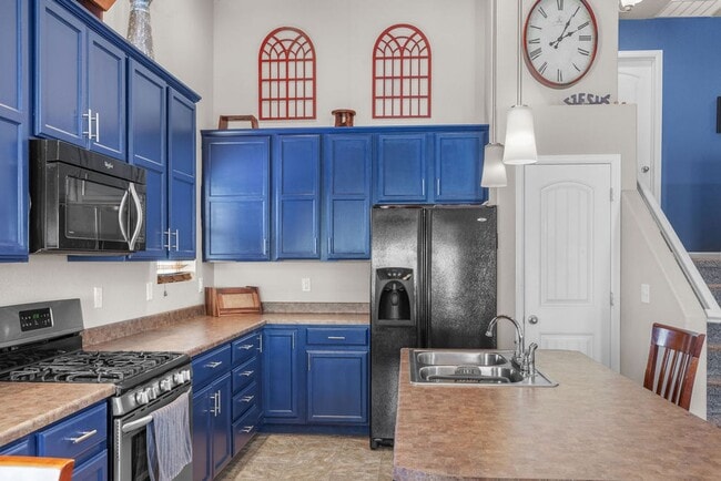 Building Photo - Charming 4-Bedroom, 3-Bath Home in East Loveland