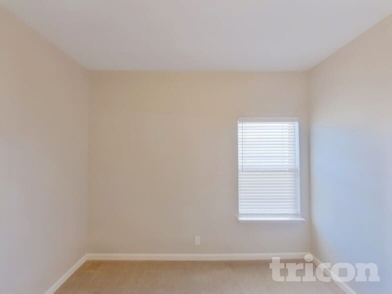 Building Photo - 2004 Kinsale Ave