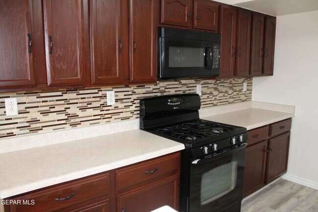 Building Photo - 14313 Island Point Dr