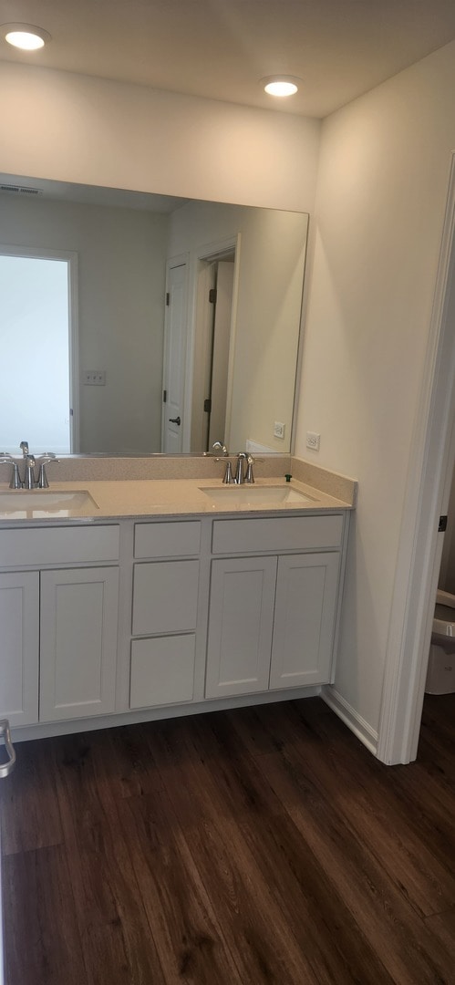 Building Photo - 25712 W Yorkshire Dr