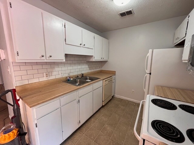 Building Photo - 3576 Torbay Dr