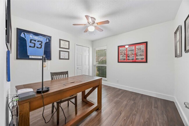 Building Photo - 22419 Deville Dr