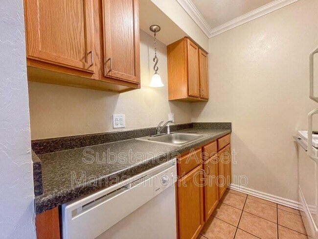 Building Photo - 1430 NW 25th St