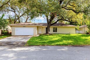 Building Photo - 1848 SW 24th Ave