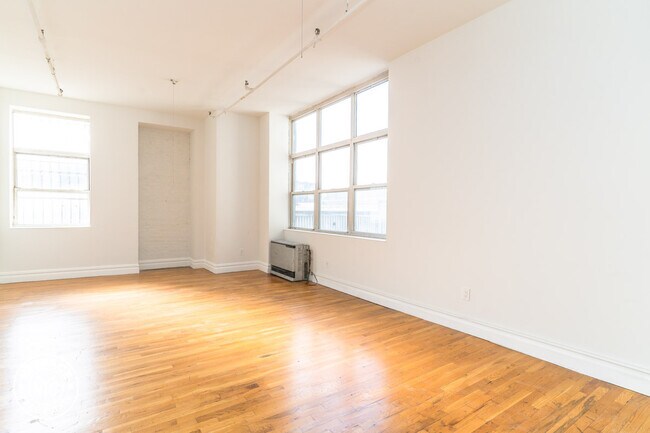 Building Photo - 1087 Flushing Ave