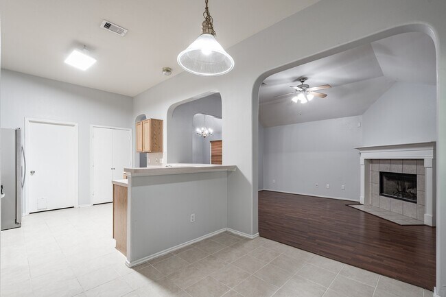 Building Photo - 4523 Bridgevillage Dr