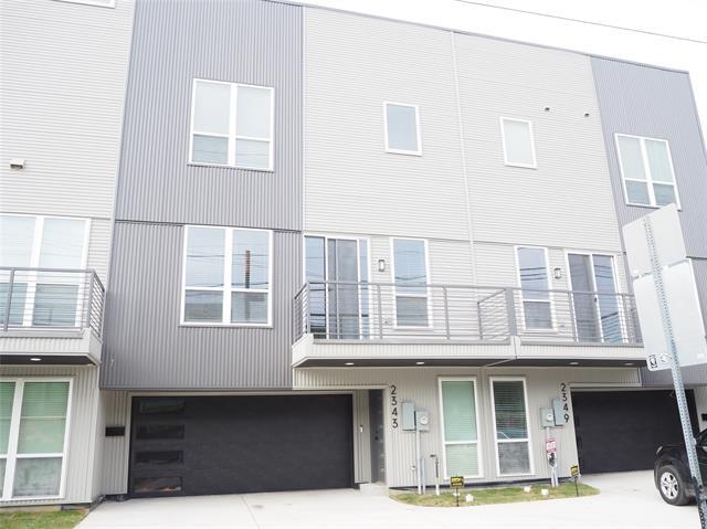 Building Photo - 2349 N Carroll Ave