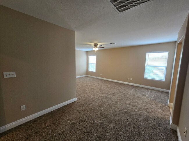 Building Photo - 4 Bedroom Rhodes Ranch Home for Rent