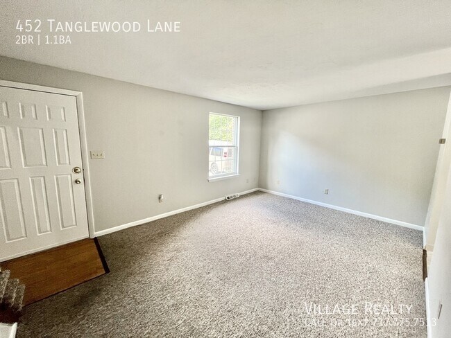 Building Photo - 452 Tanglewood Ln