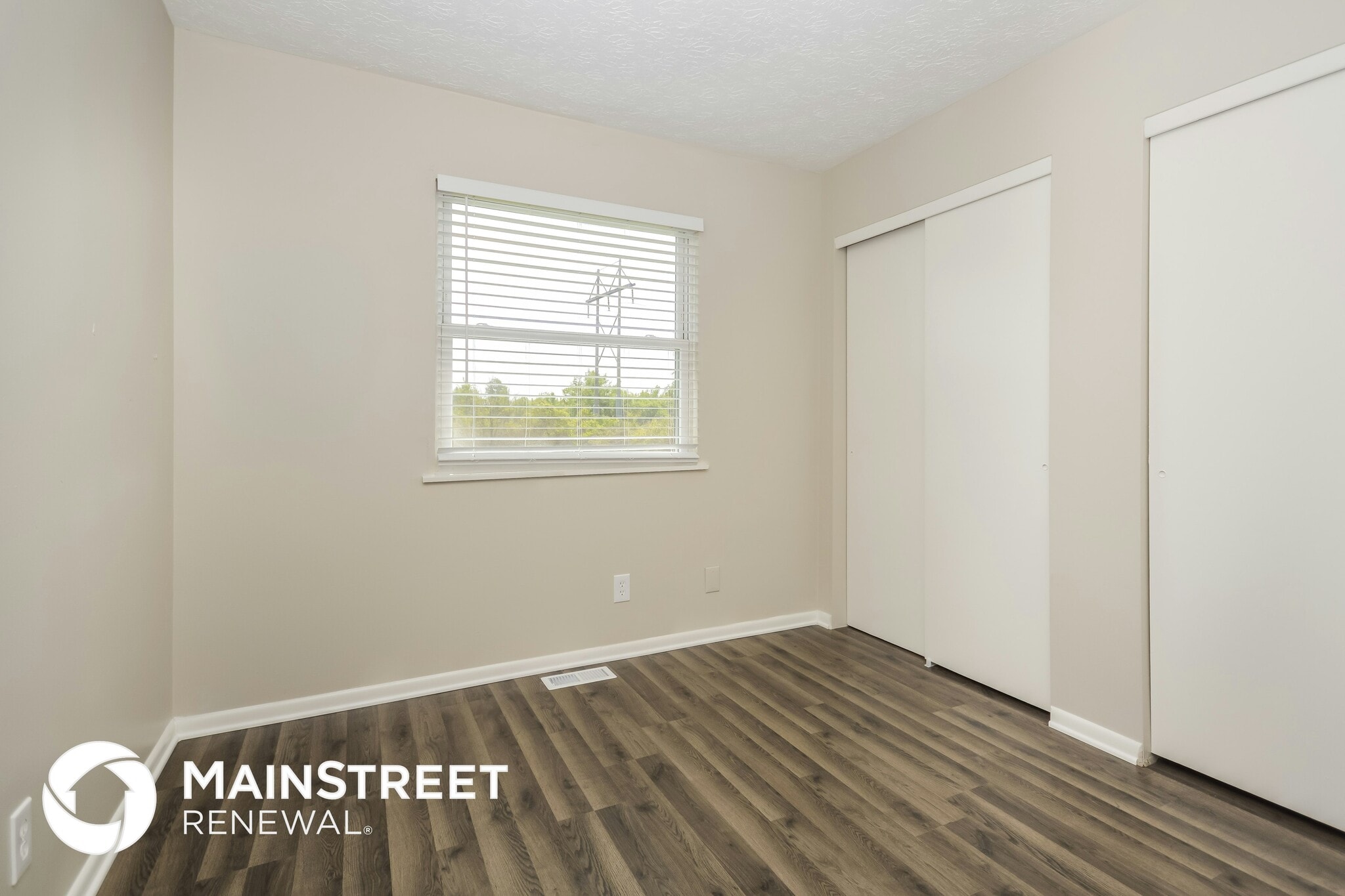 Building Photo - 815 Spring Valley Dr