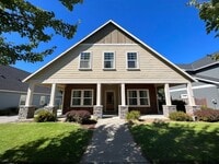 Building Photo - Spacious 3 Bedroom Home in Hood River