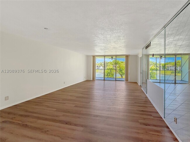 Building Photo - 3641 Oaks Clubhouse Dr