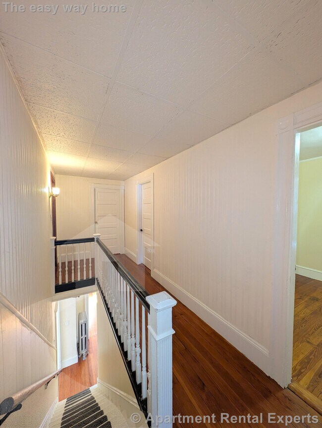 Building Photo - 58 Monument St