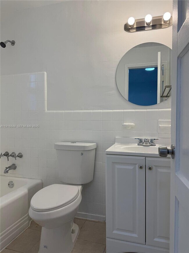 Building Photo - 505 NE 82nd St