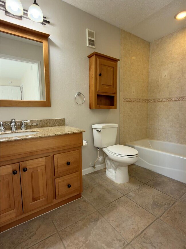 Building Photo - 2647 NW 33rd St