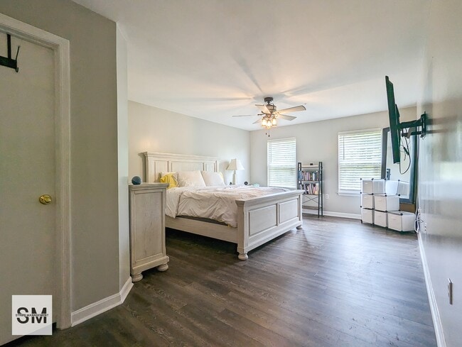 Building Photo - 7904 Birdsong Dr