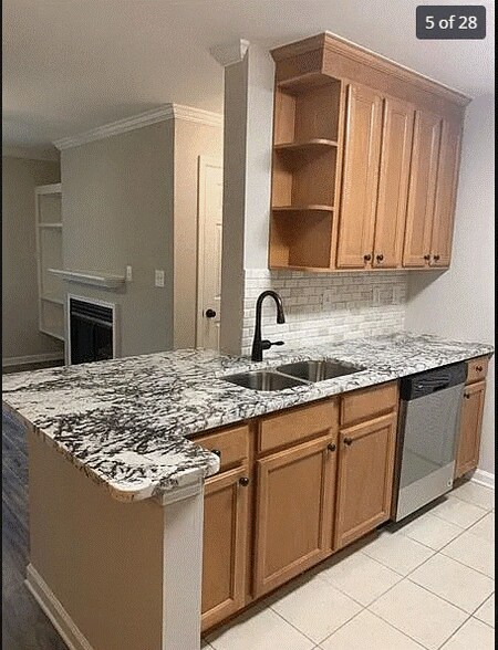 Kitchen Counter - 515 Granville Ct