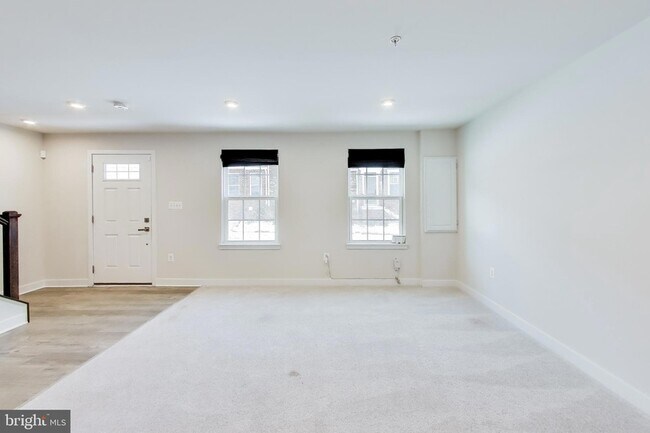 Building Photo - 11330 Meridian Hill Way