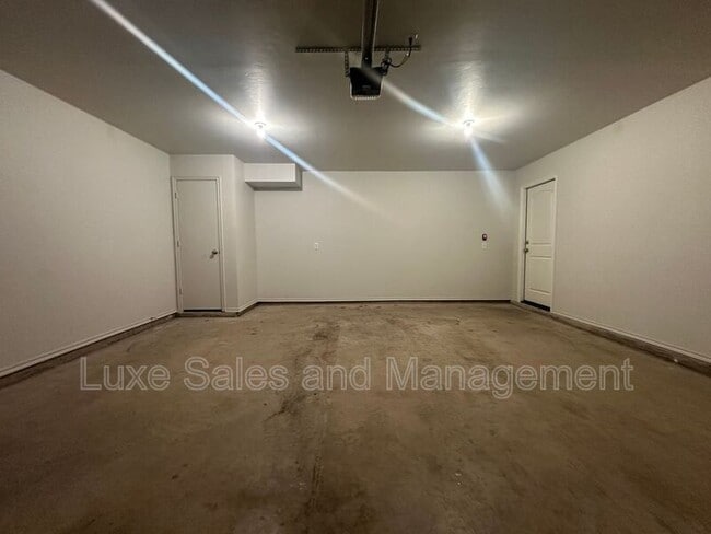 Building Photo - 10814 NW 119th St