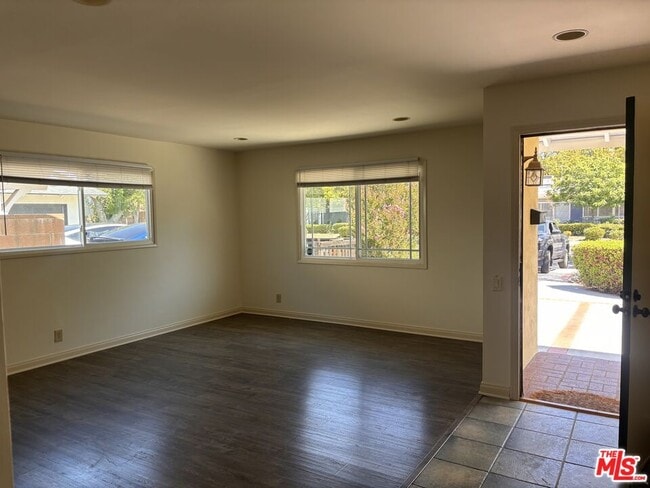 Building Photo - 6667 Lederer Ave