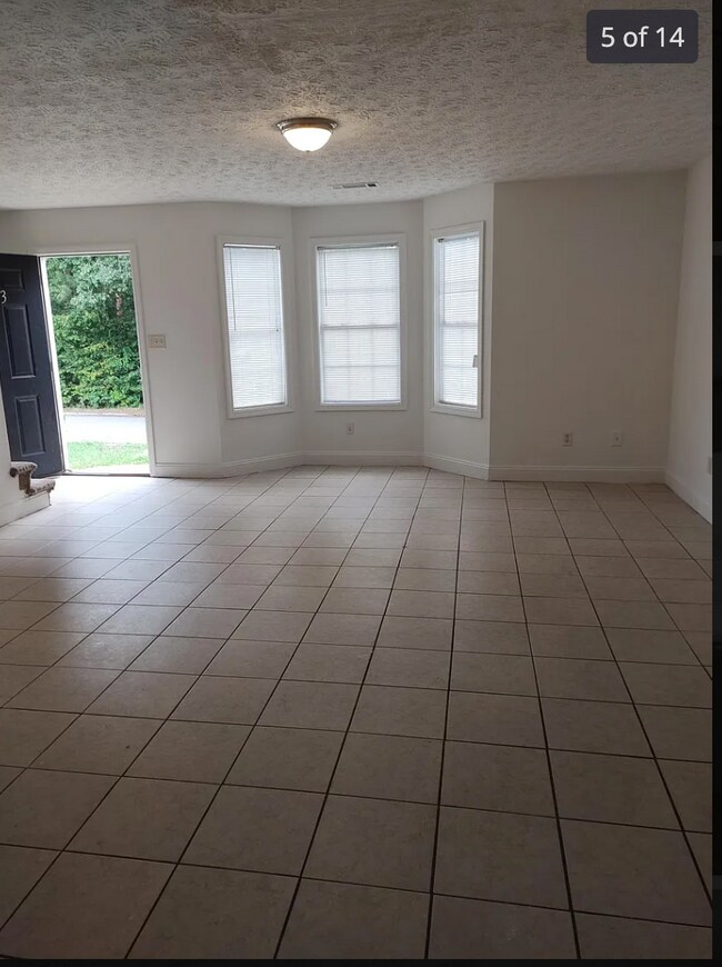 Building Photo - 203 Westchester Cir