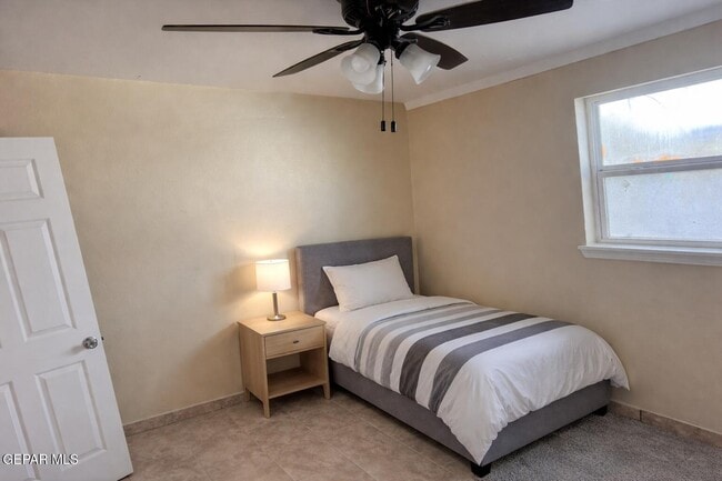 Building Photo - 3527 E Missouri Ave