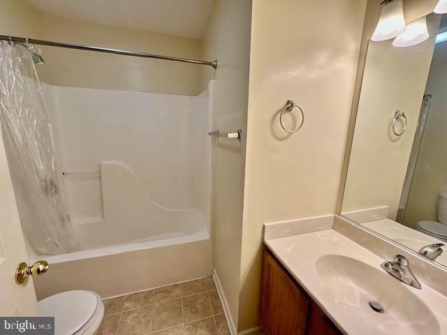 Building Photo - 165 Lexington Ct