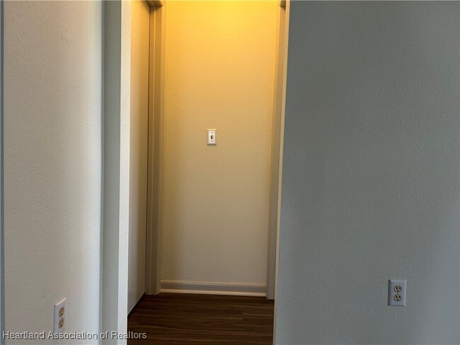 Building Photo - 4800 Cadagua Dr