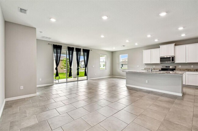 Building Photo - 33870 Field Maple Lp