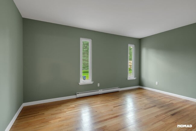 Building Photo - 1634 Farmington Ave