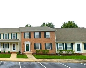 Building Photo - 1011 Granite Ct